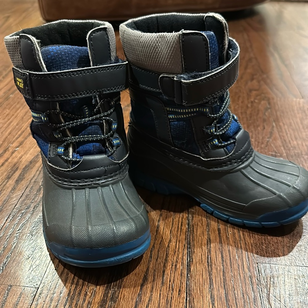 Toddler size 9 Stride Rite Snow Boots